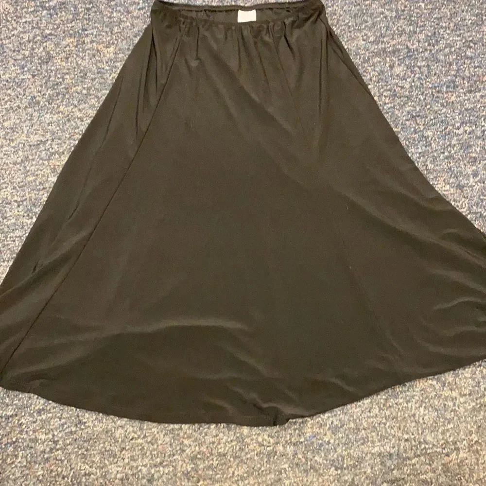 Plain Black Skirt sz. 8